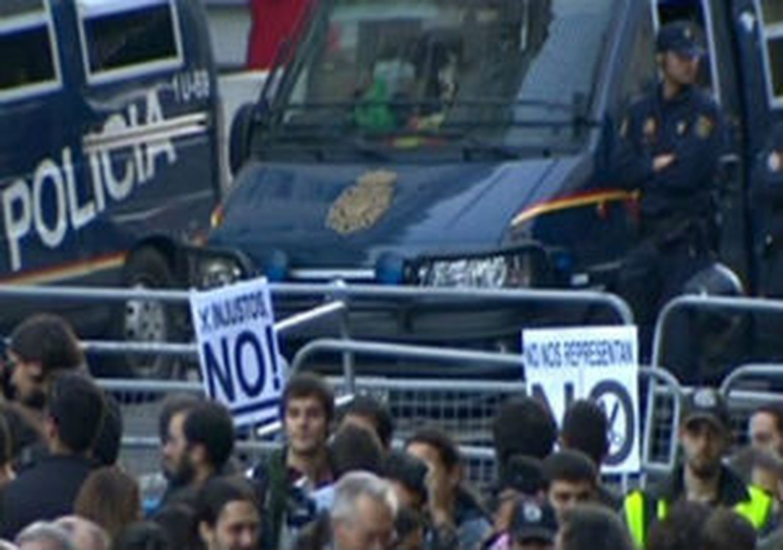 Concentración a las puertas del Congreso