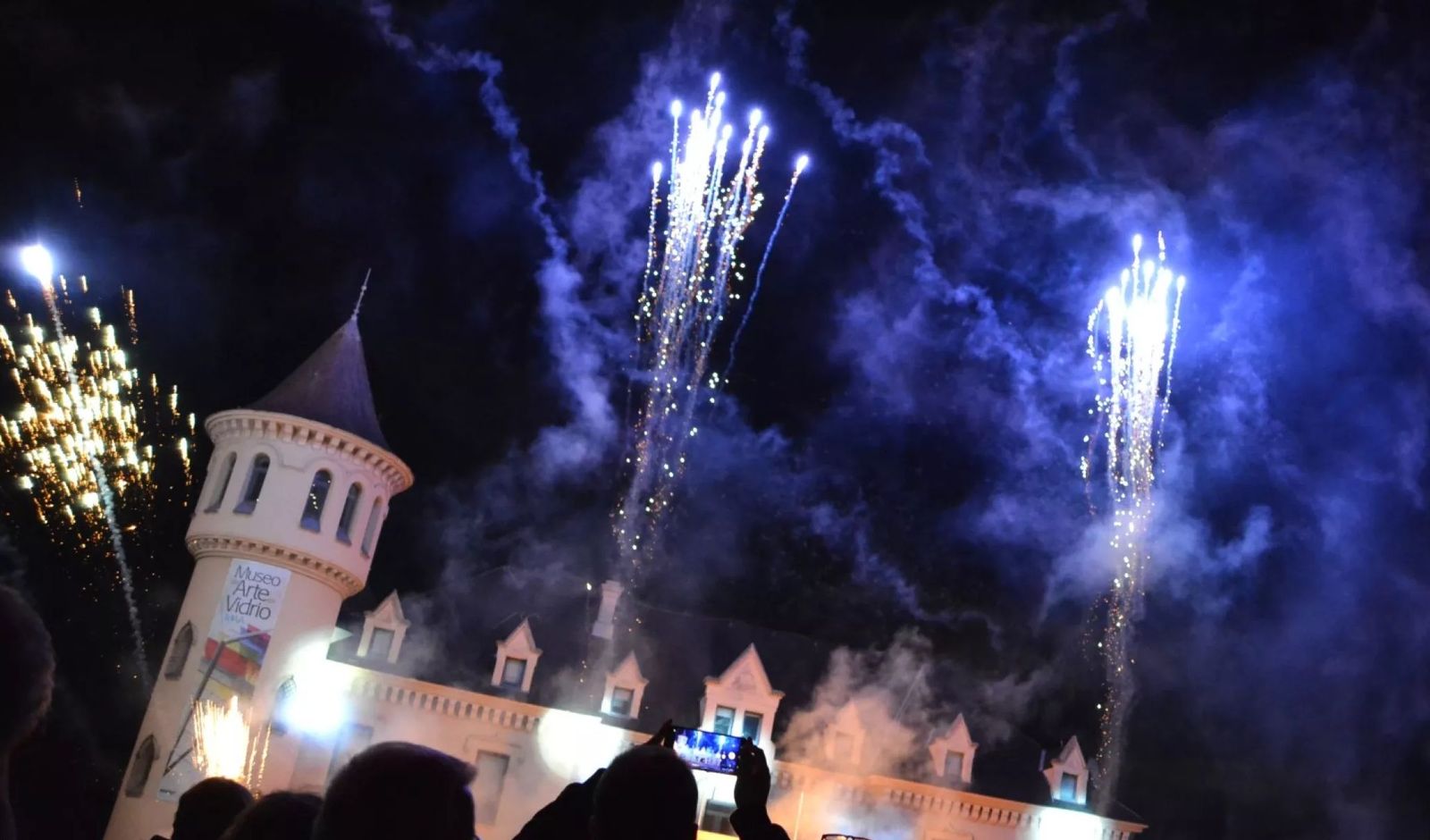 Fuegos artificiales en los Castillos de San José de Valderas