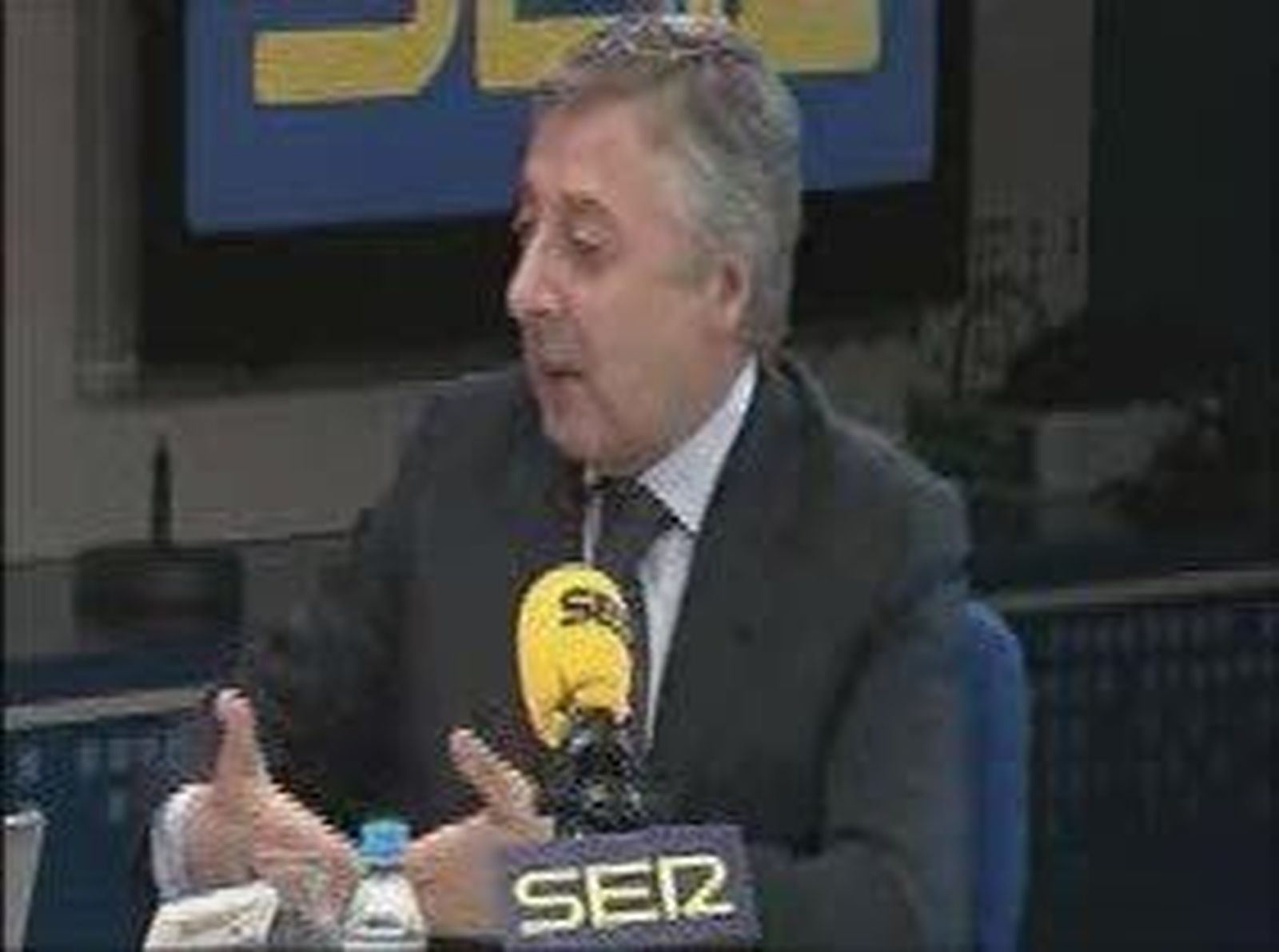 Blanco insiste en que ni él ni su primo han recibido  dinero a cambio de favores políticos