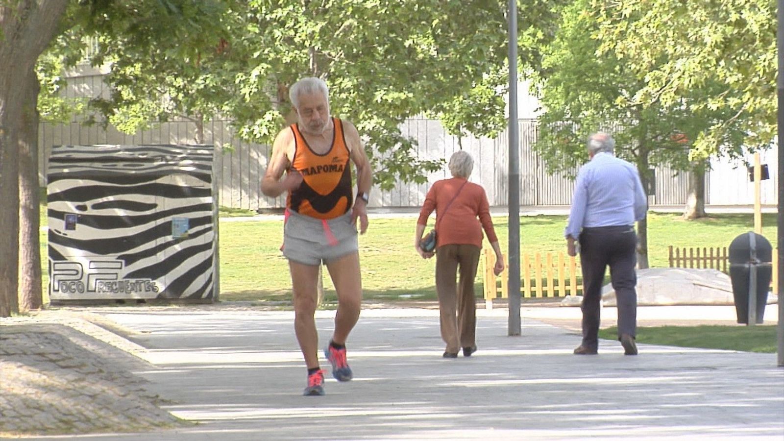 Pepe, el maratoniano eterno: 81 años, 40 ediciones del Maratón de Madrid y una canción para cada carrera