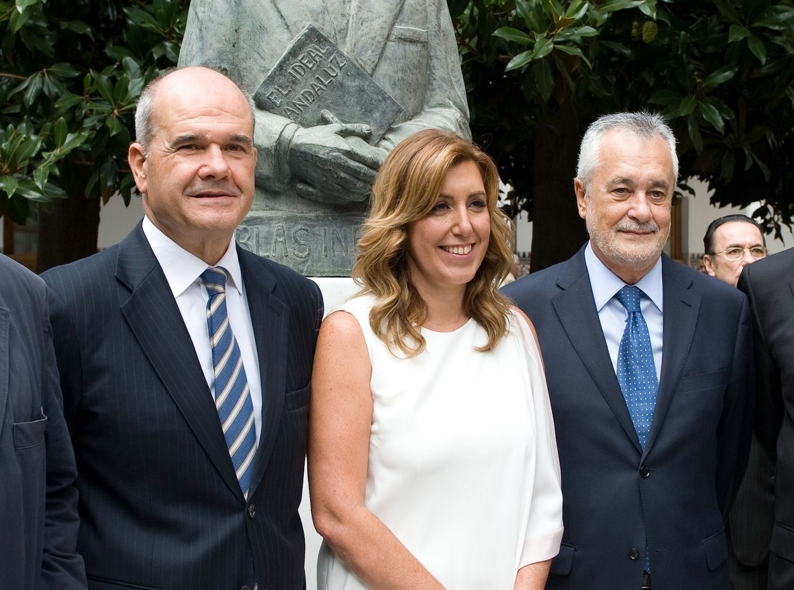 Los expresidentes de la Junta de Andalucía, Manuel Chaves, Susana Díaz y José Antonio Griñán