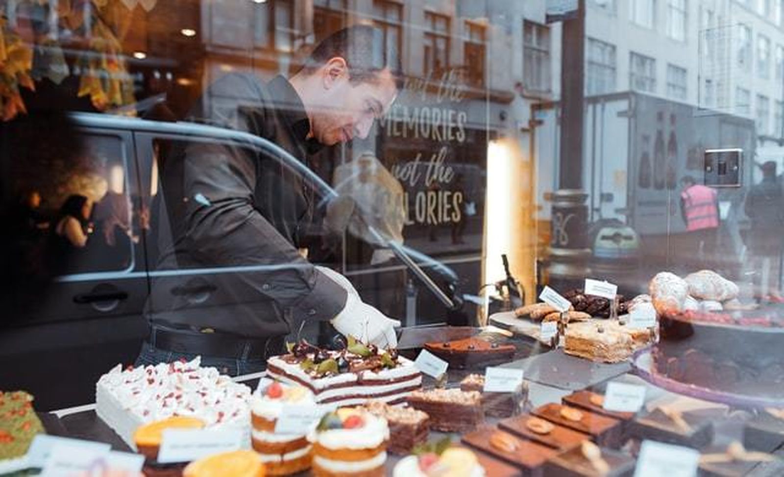 Formación para futuros pasteleros en la Agencia para el Empleo de Madrid