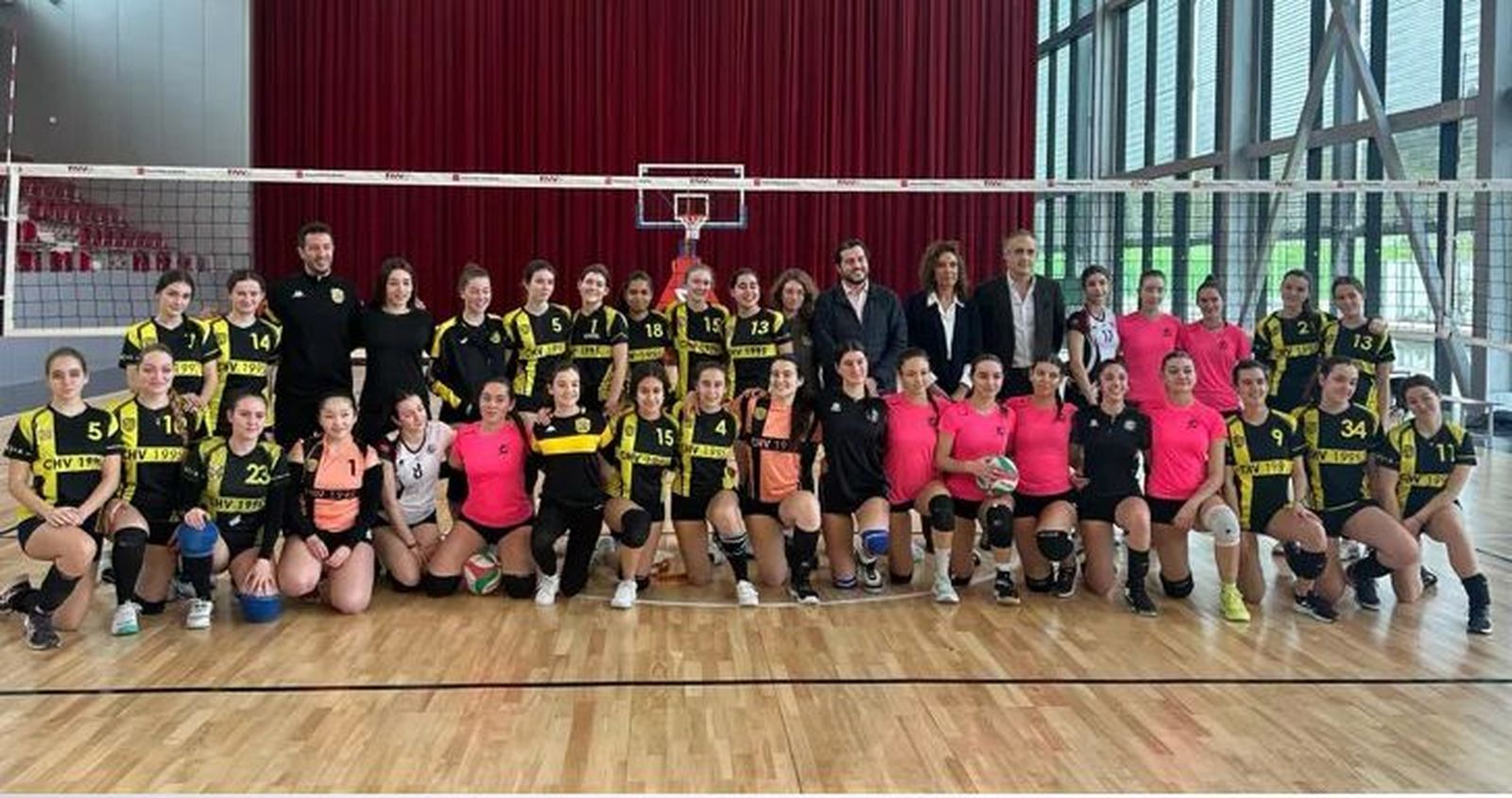 Inauguración de las pistas de voleibol de la Caja Mágica