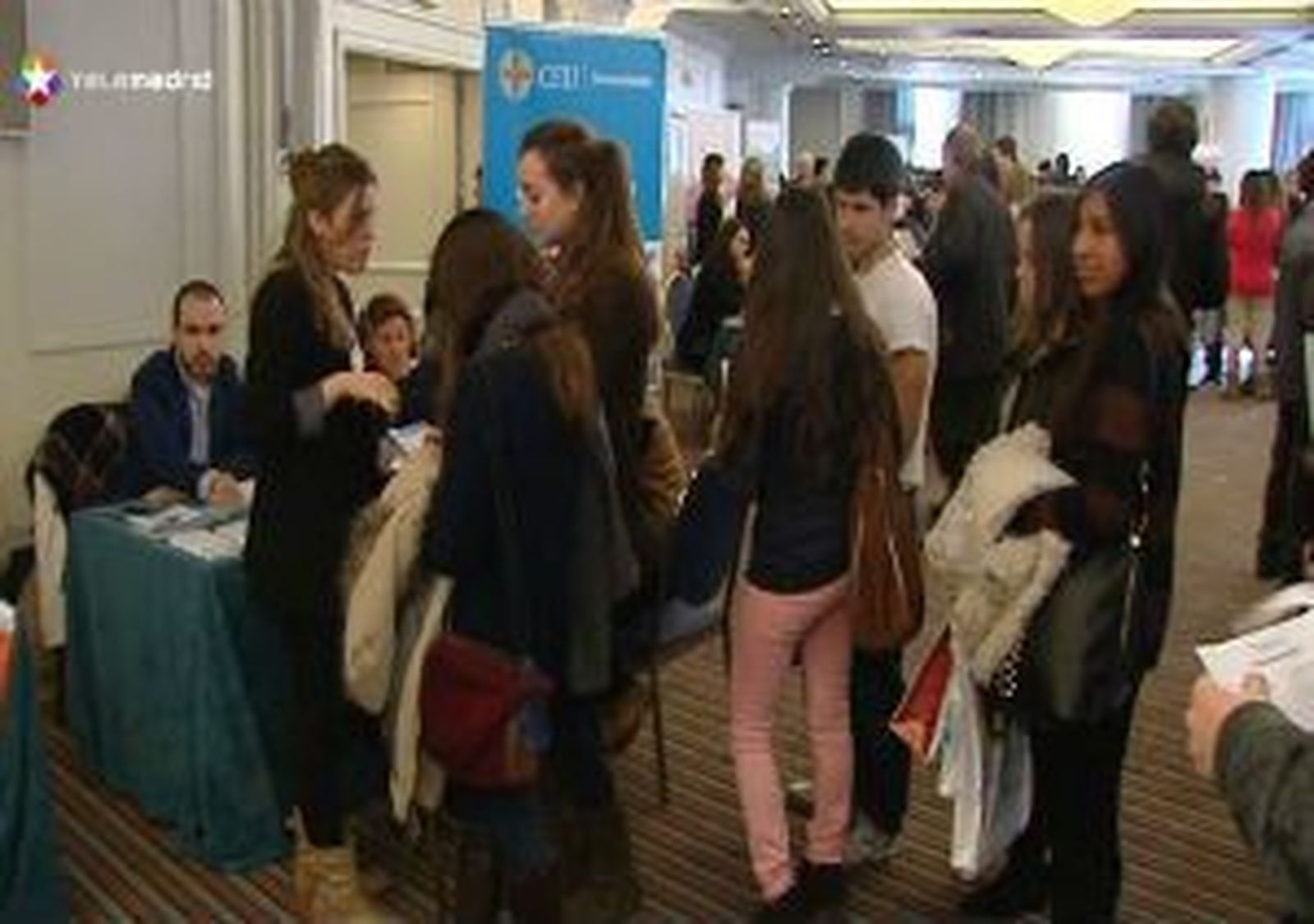 Los jovenes buscan orientación sobre su futuro académico y laboral