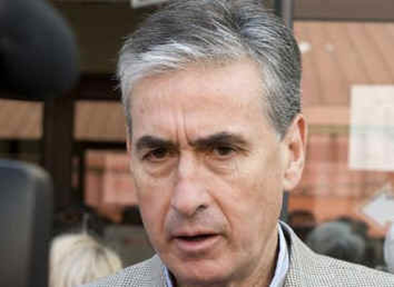 Jáuregui afirma que unas elecciones anticipadas sería "lo peor" para España