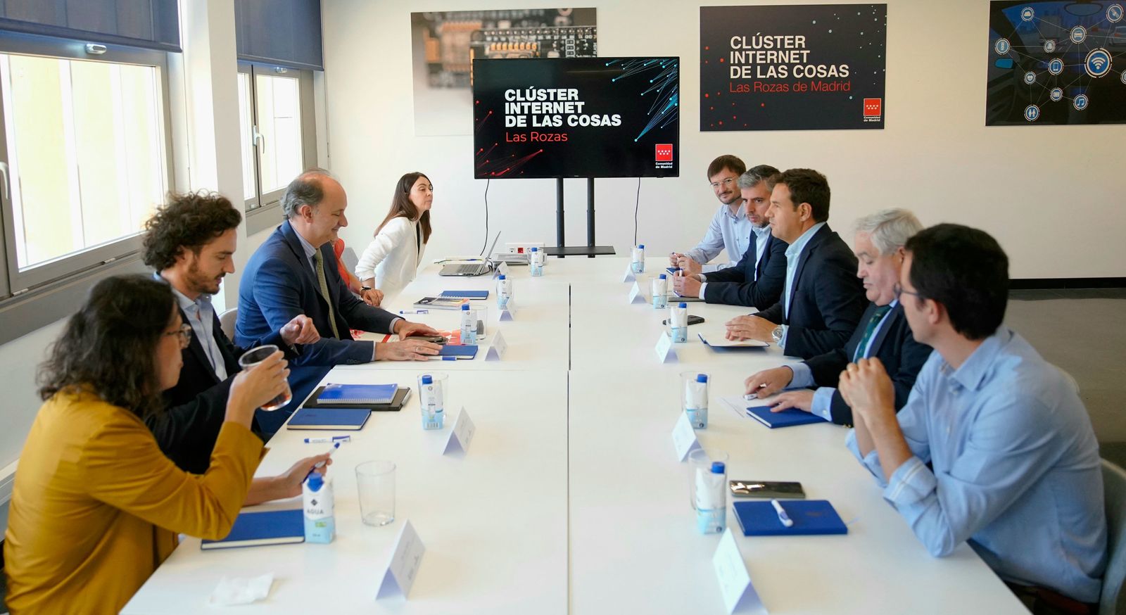 El consejero de Digitalización, Miguel López-Valverde, en un encuentro mantenido con los representantes de los diferentes clústeres tecnológicos de la región