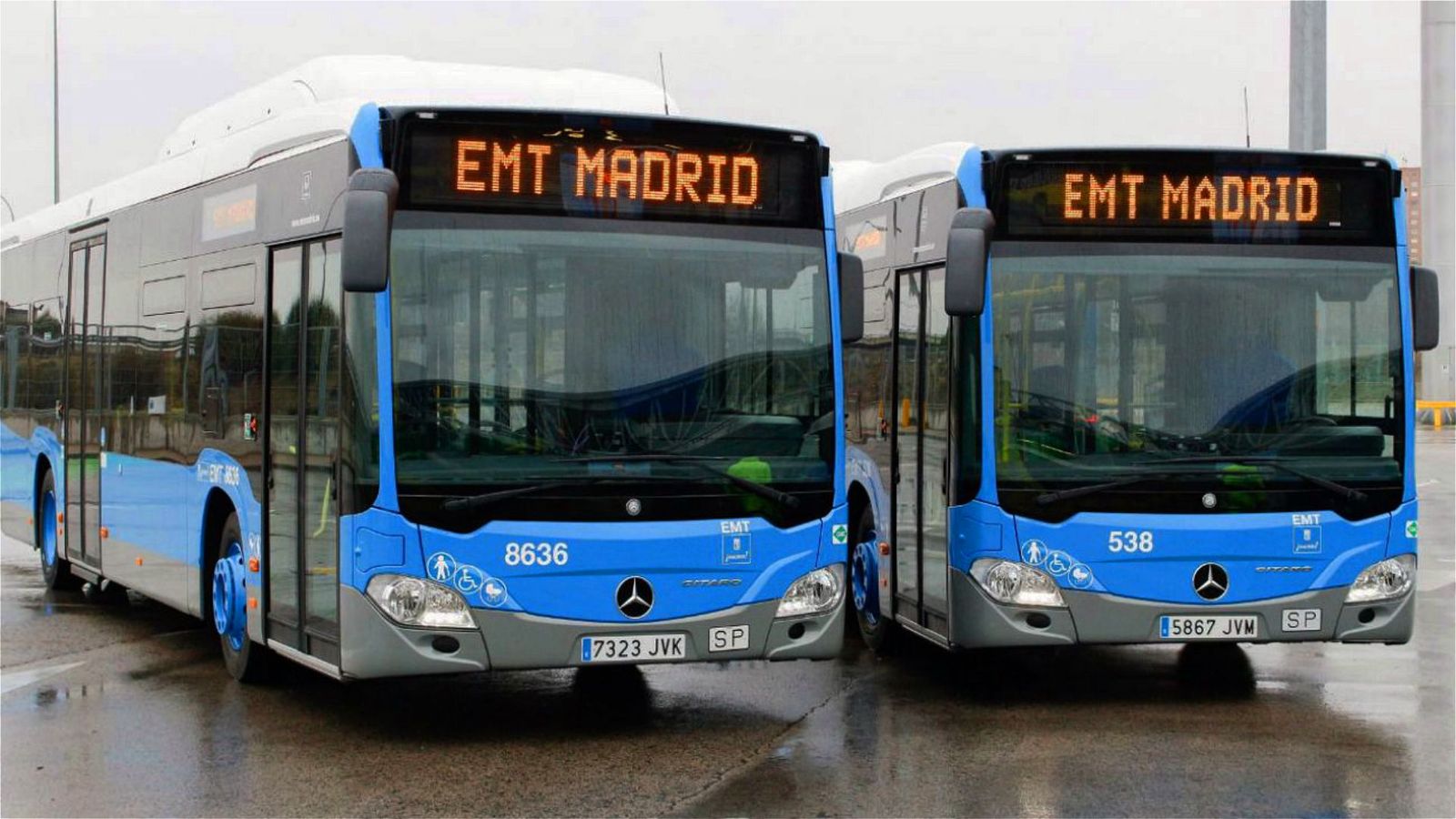 Concentración por la instalación de cabeceras de autobús pegadas a las viviendas, en Moncloa