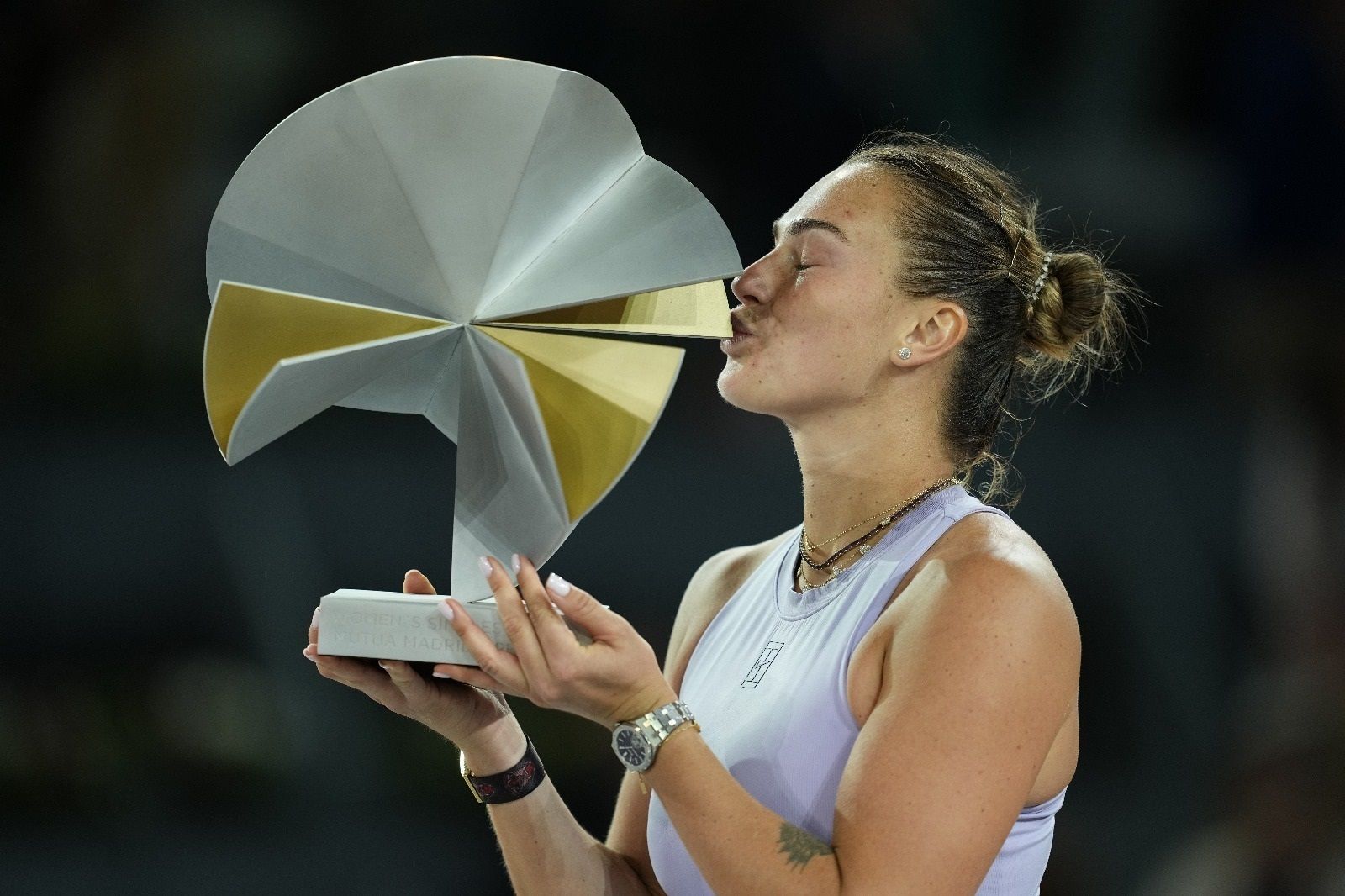 Sabalenka reina en Madrid por tercera vez