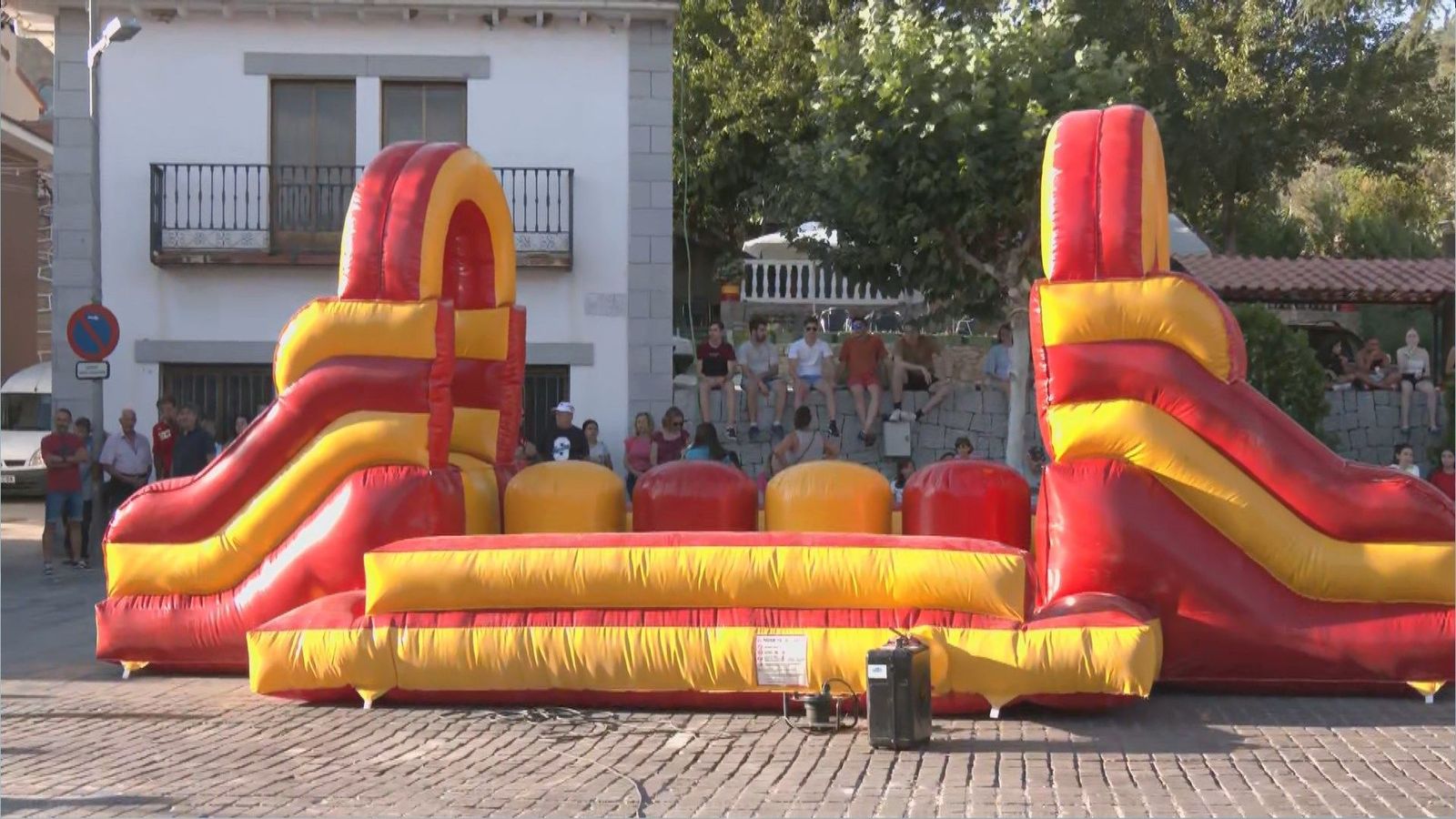 Al estilo Humor Amarillo, así celebra Valdemaqueda sus fiestas