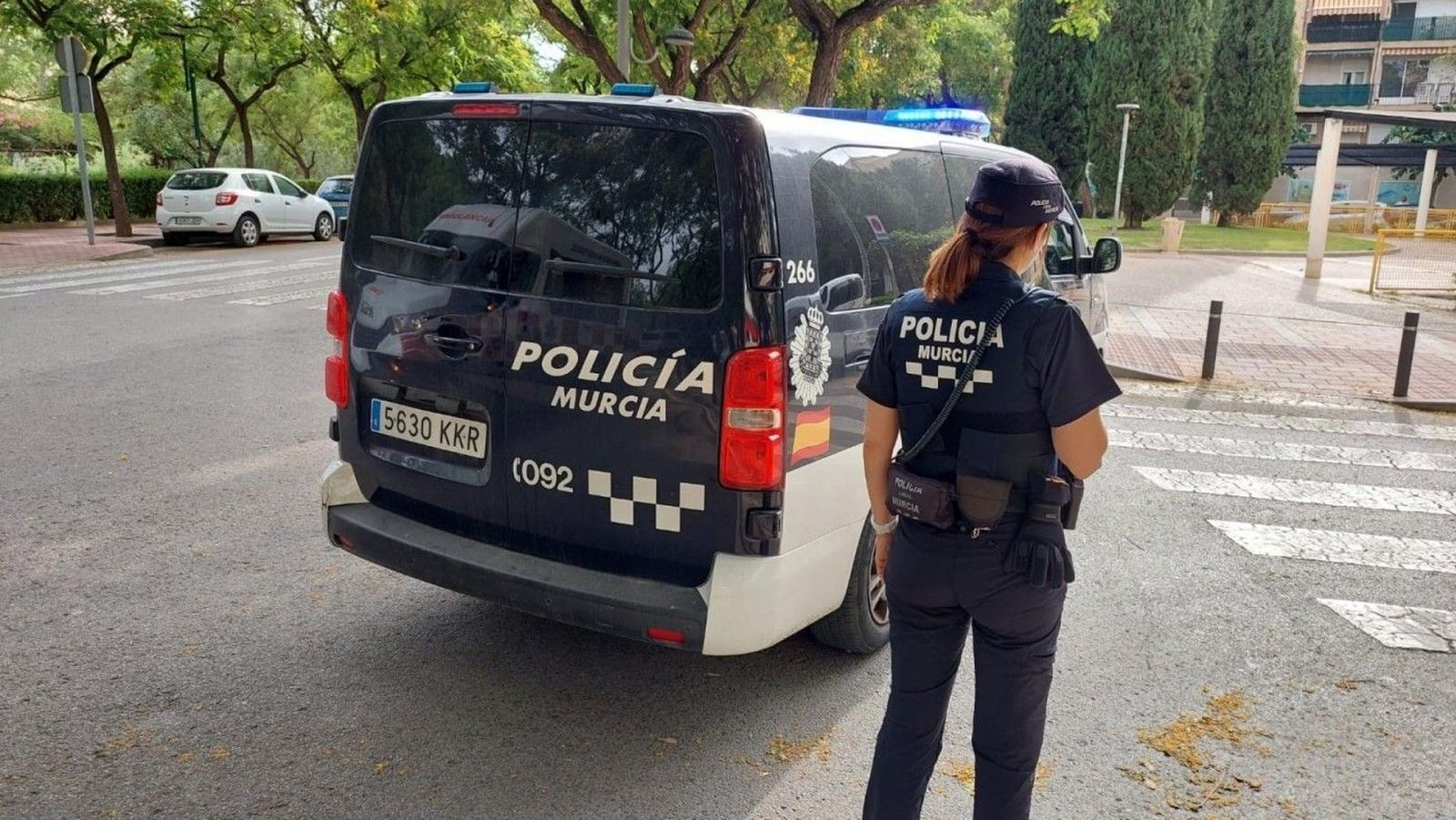 Detenidos una mujer por clavar a su pareja un cuchillo en Murcia y el herido por agredir al hijo de ella