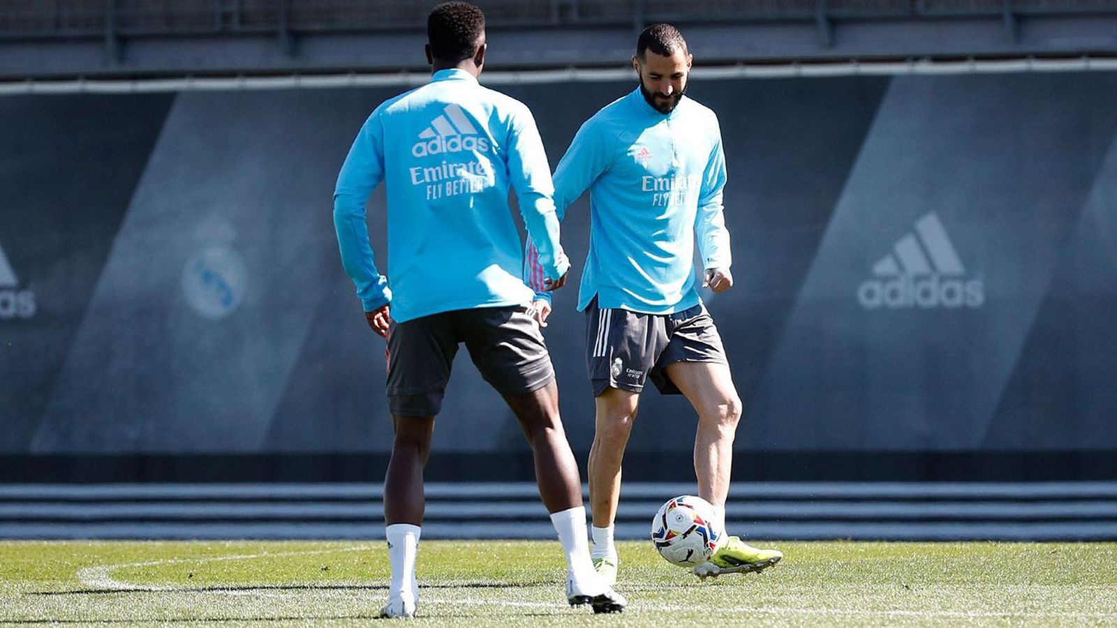 Zidane trabaja bajo mínimos