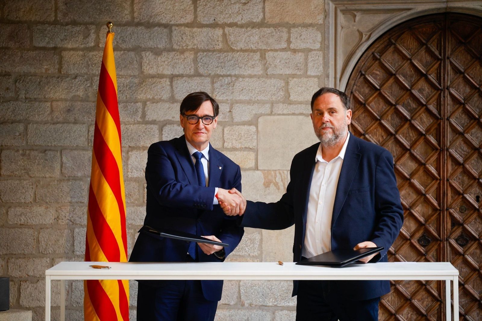 Illa y Junqueras firman el acuerdo de Presupuestos para Cataluña de 2026