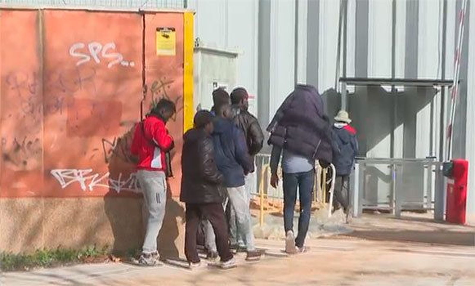 La Comunidad de Madrid pide al Gobierno que repatrie a los menores migrantes con "dificultades de adaptación"
