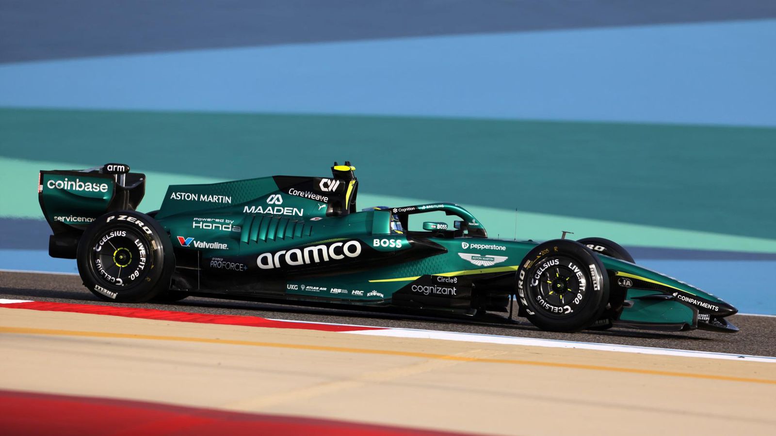 Alonso y Sainz no remontan