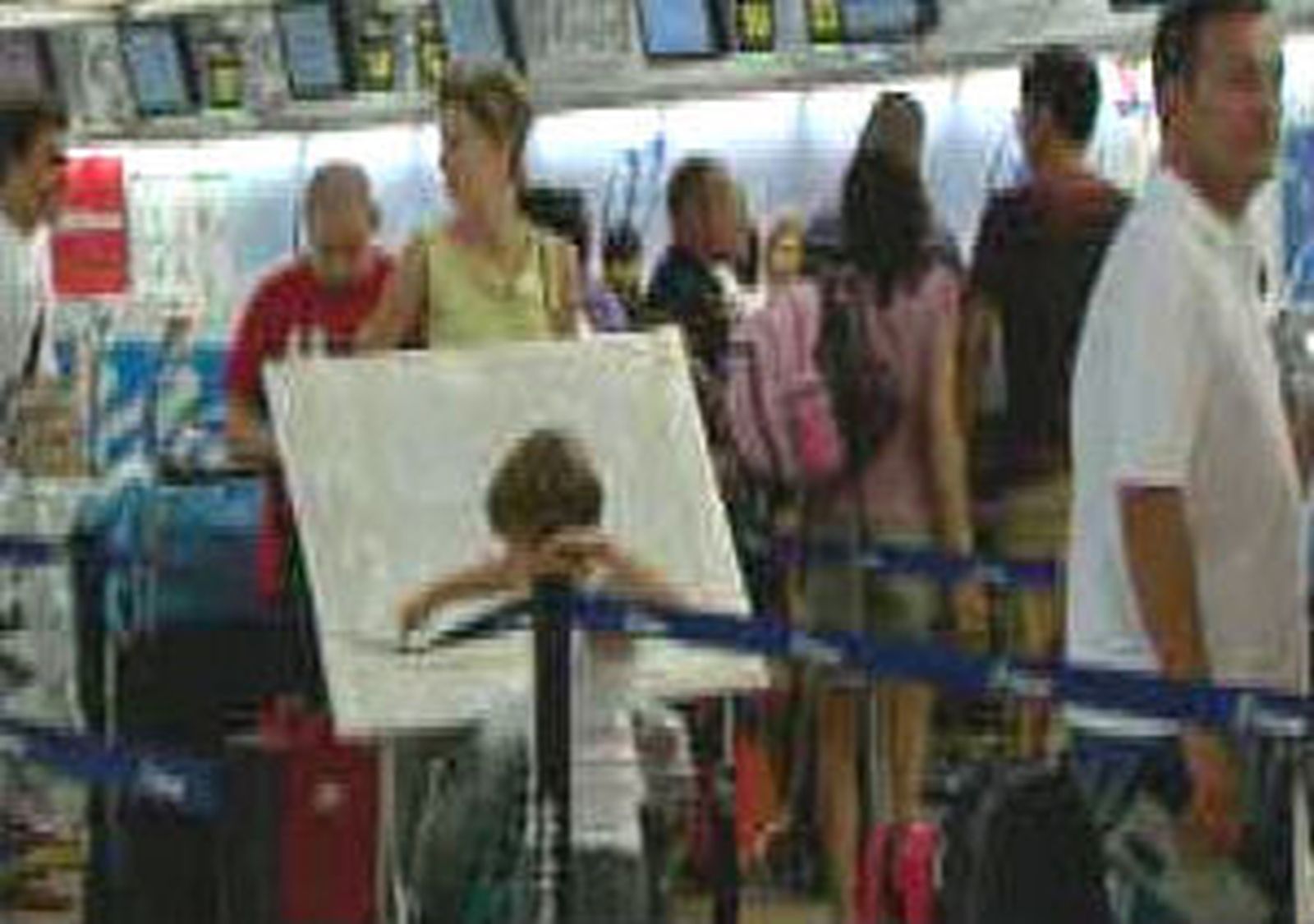 Barajas abre el servicio "Sherpa" para ayudar al viajero a llevar su equipaje