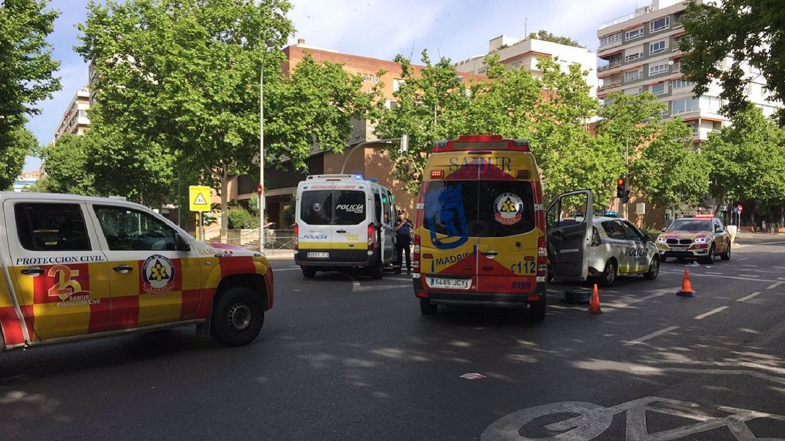 Un hombre de 56 años muy grave tras ser atropellado por una moto en Chamartín