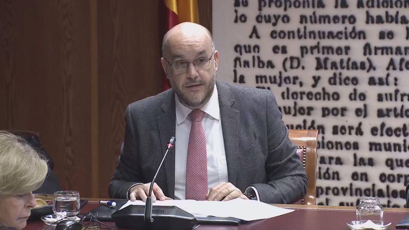 El jefe de gabinete de Montero dice que jamás aceptó pagos y rehúsa contestar a senadores
