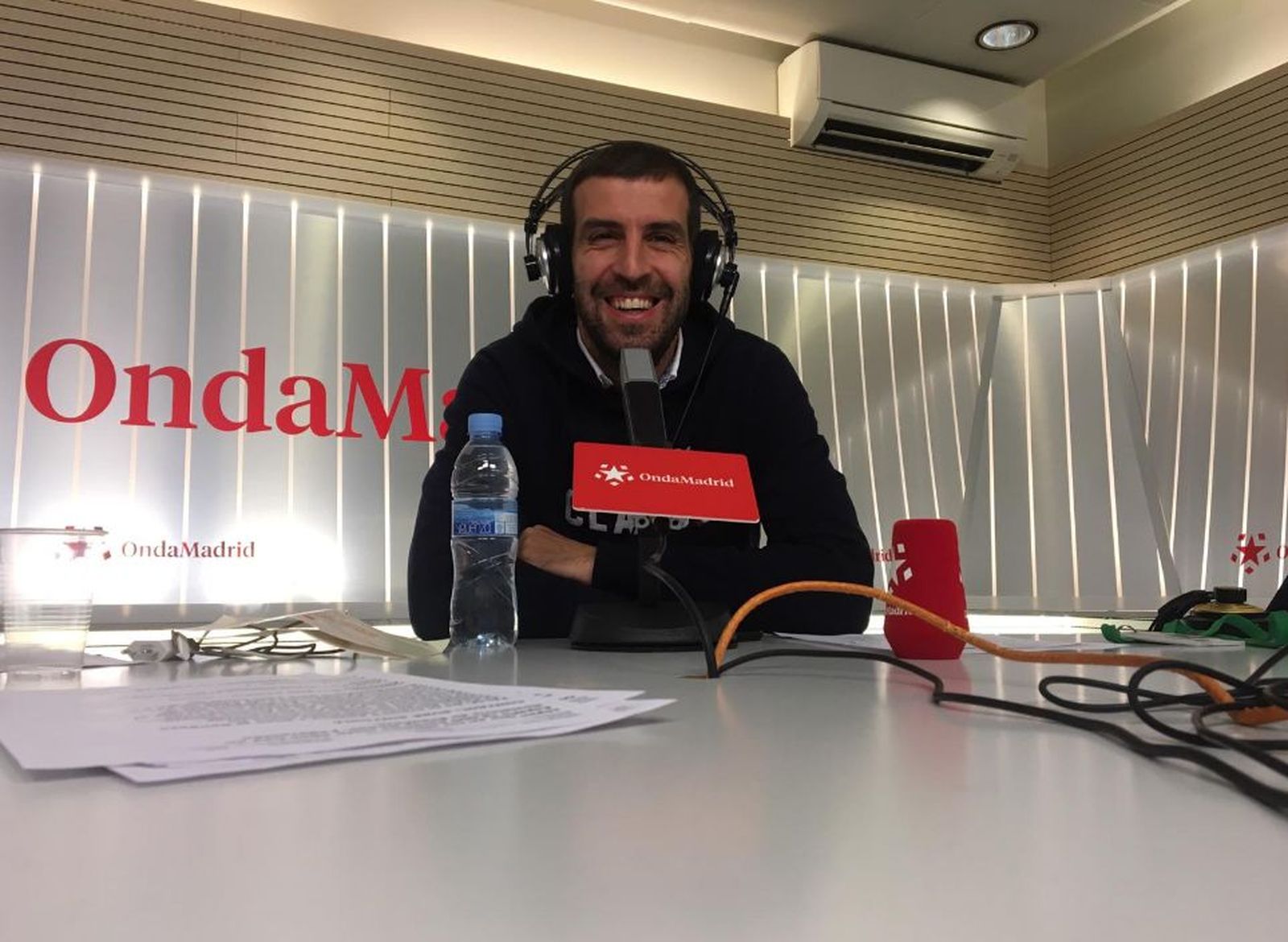Trashorras comentando un partido