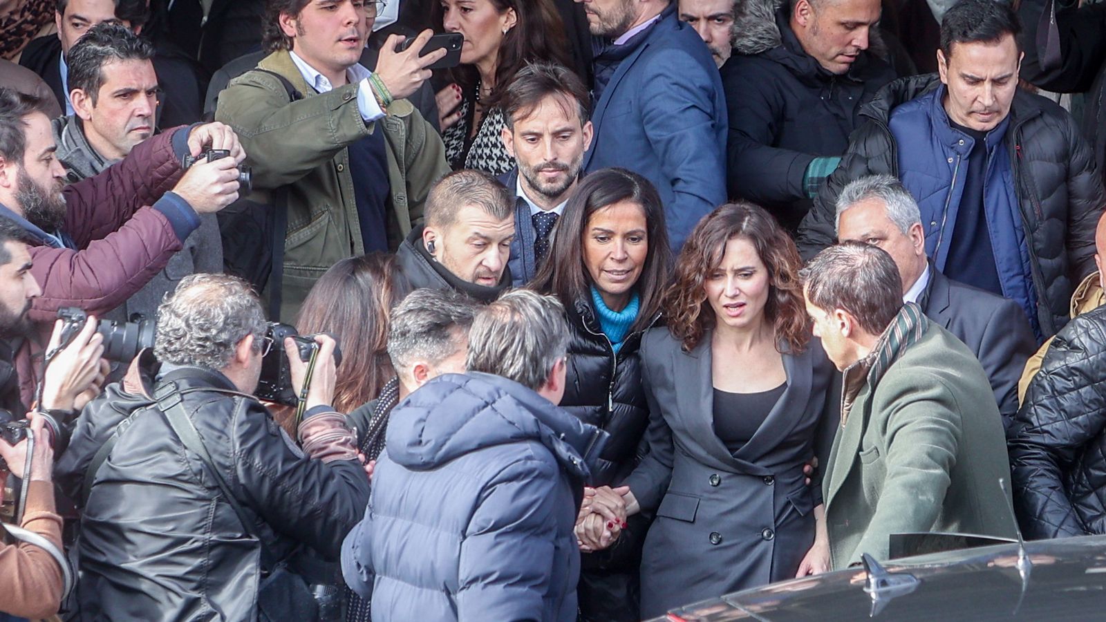 Escrache a Ayuso en la Universidad Complutense