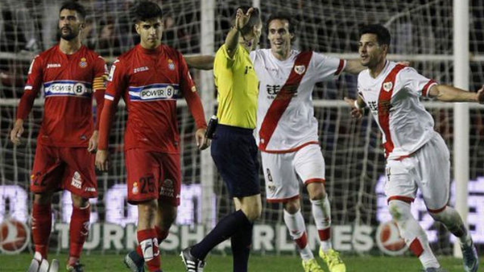 Javi Guerra ante el Espanyol