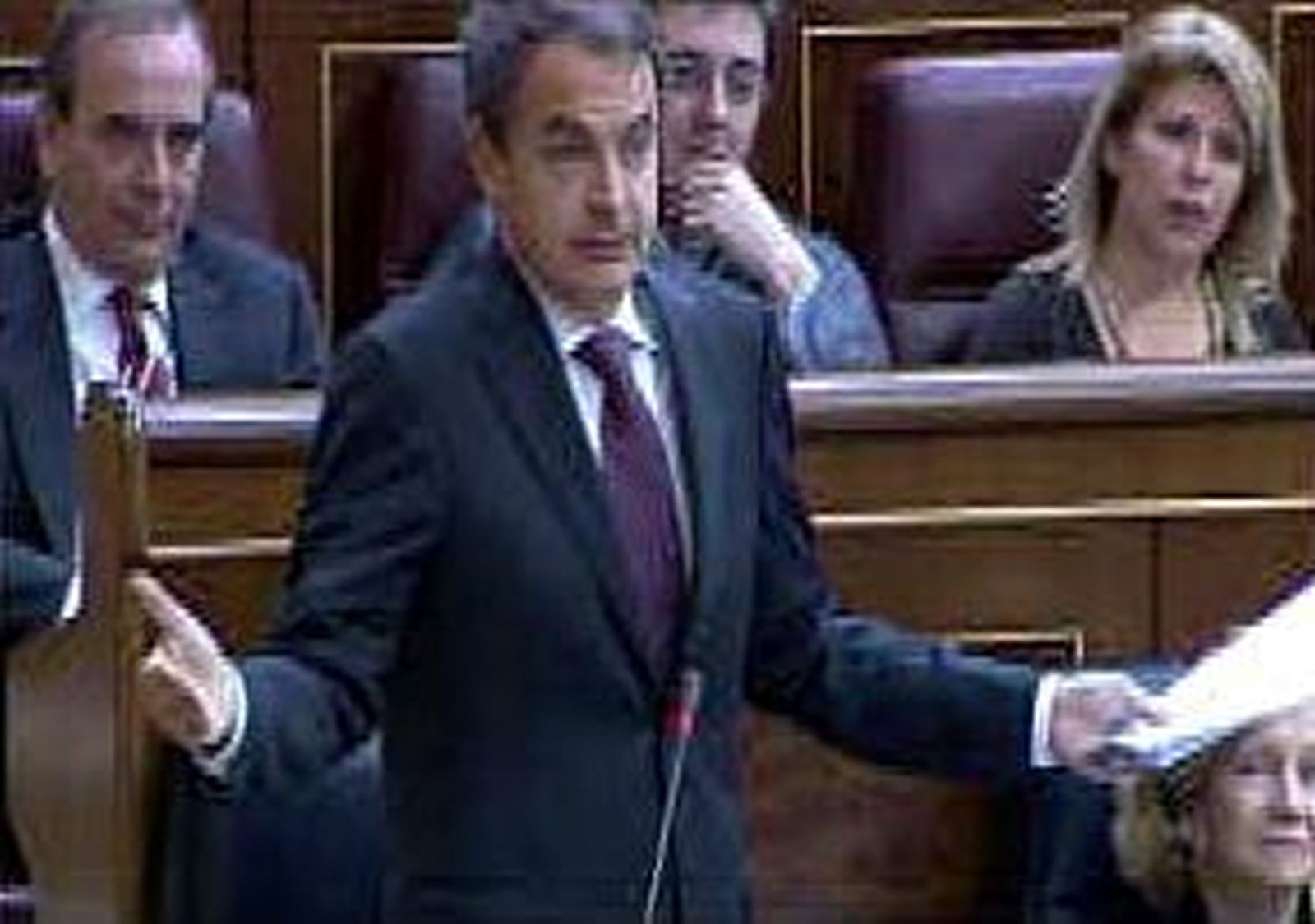 Zapatero dice que la renta ha subido respecto a Alemania y Francia y Rajoy le acusa de echa freno a la convergencia