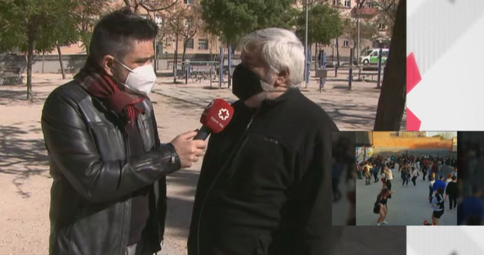 Vecinos de Lavapiés denuncian el ‘botellódromo’ y la basura acumulada en el parque Casino de la Reina