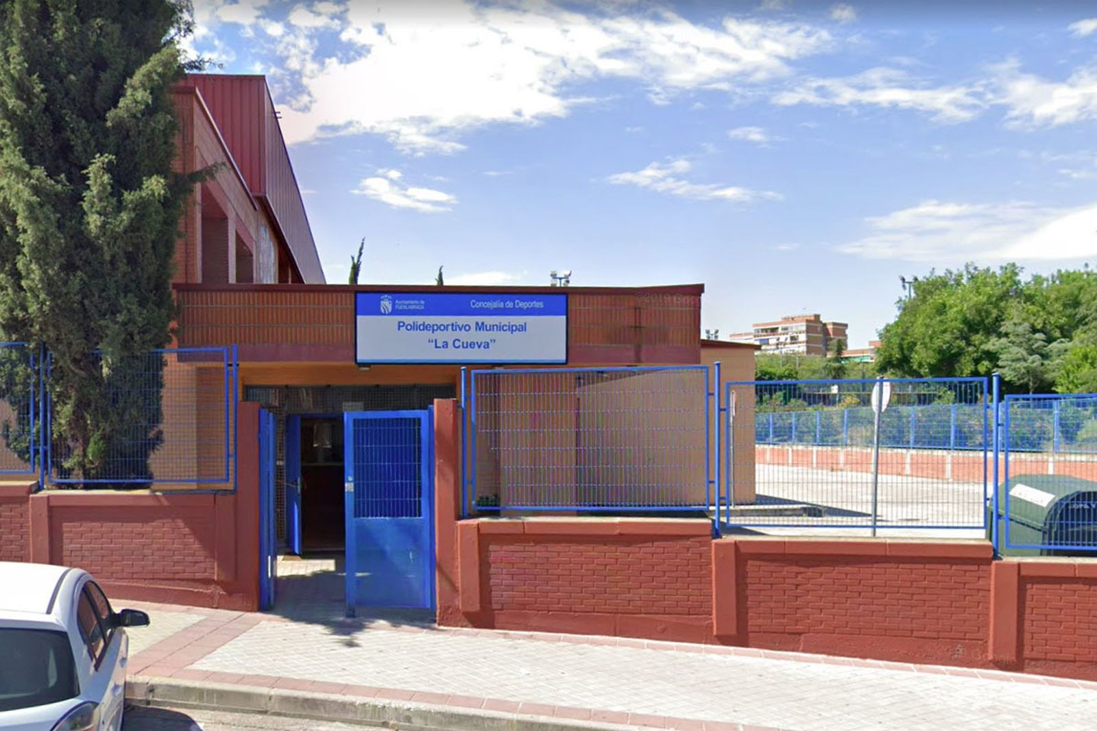 Fuenlabrada desinfecta el polideportivo 'La Cueva' por positivo en coronavirus