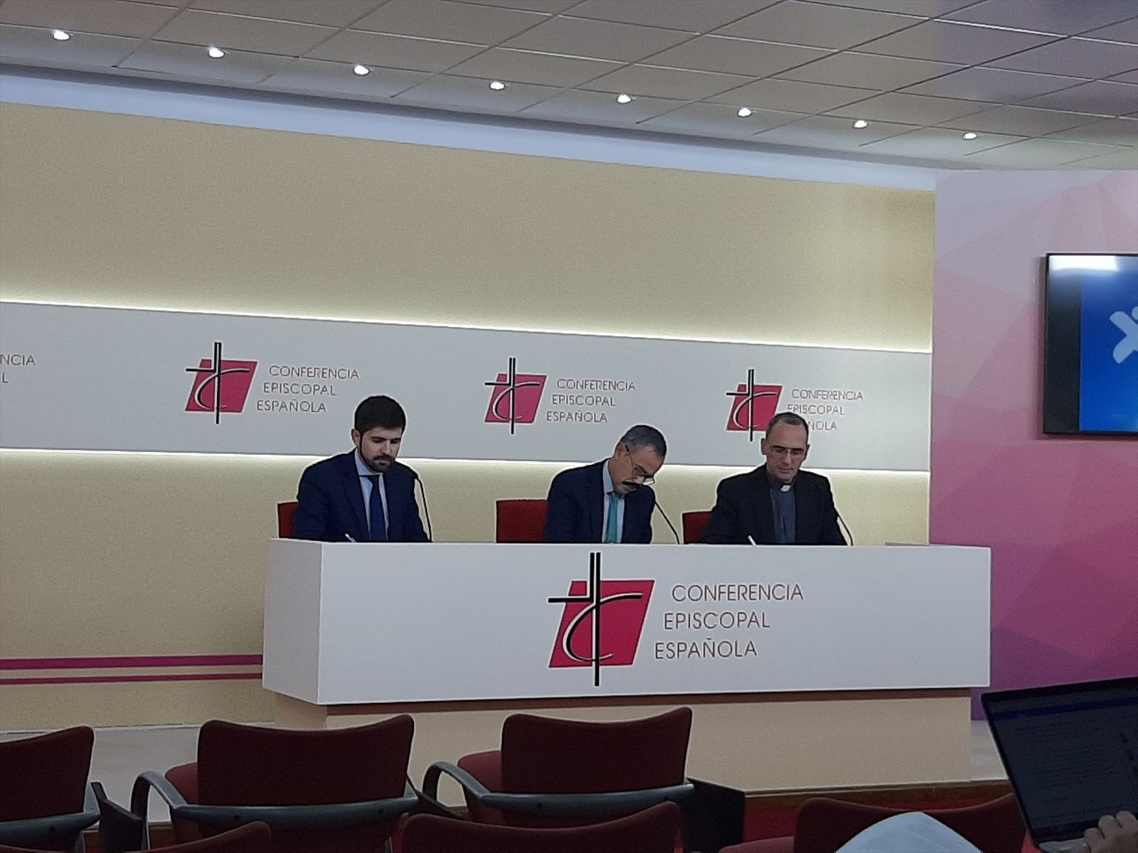 El vicesecretario para asuntos económicos de la Conferencia Episcopal, Fernando Giménez Barriocana
