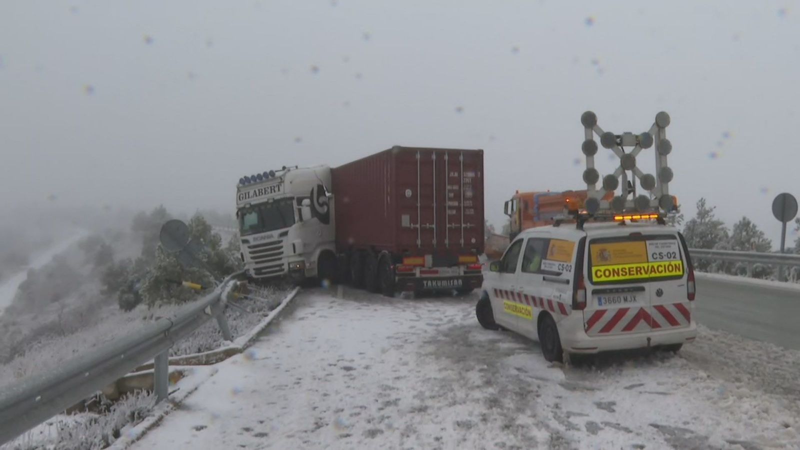 Accidentes y complicaciones en el arranque de la segunda fase de la operación Navidad de Tráfico