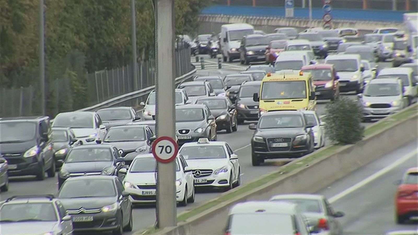 La lluvia provoca importantes atascos en Madrid