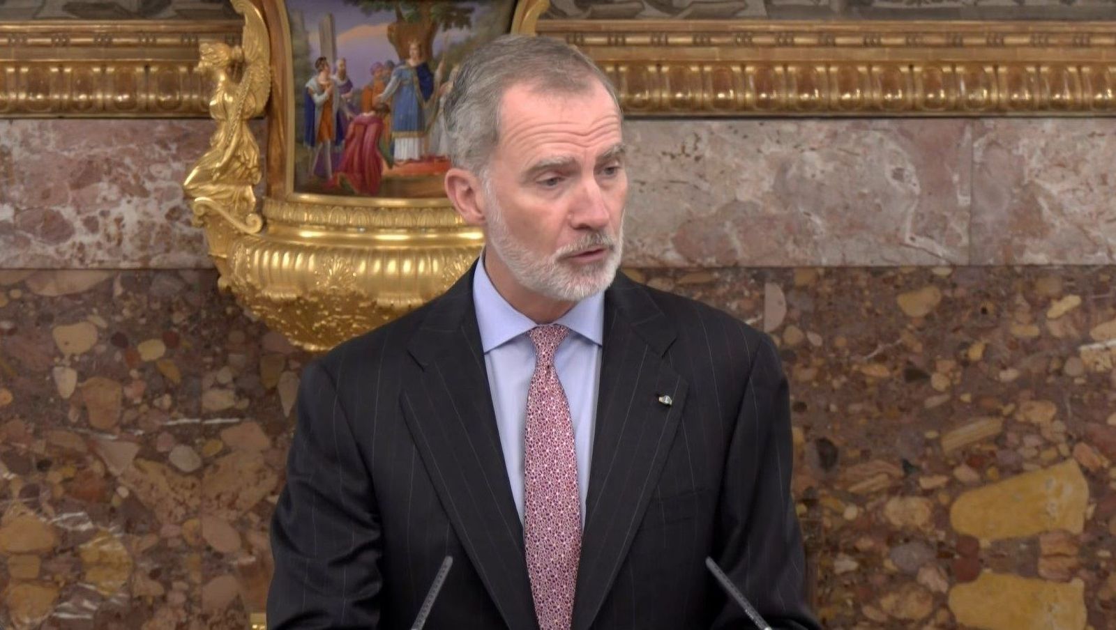 Felipe VI homenajea a Celorio en víspera de la entrega del Cervantes: "La literatura es una gran escuela de libertad"