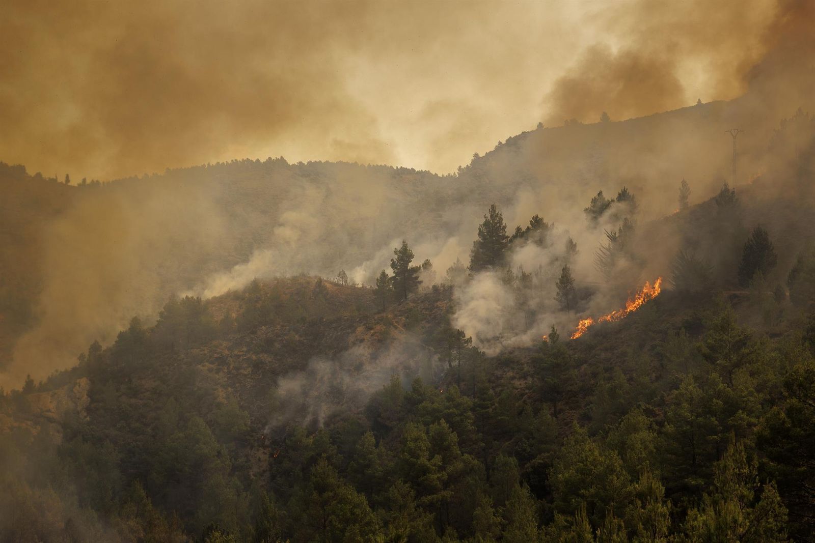 Una imagen del incendio en la localidad de Bejís (Castellón)