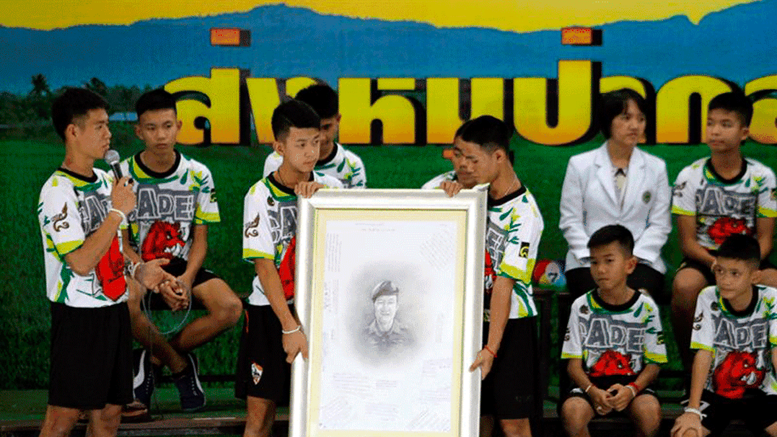 Los 13 "jabatos" de Tailandia cuentan su "odisea" tras recibir el alta médica