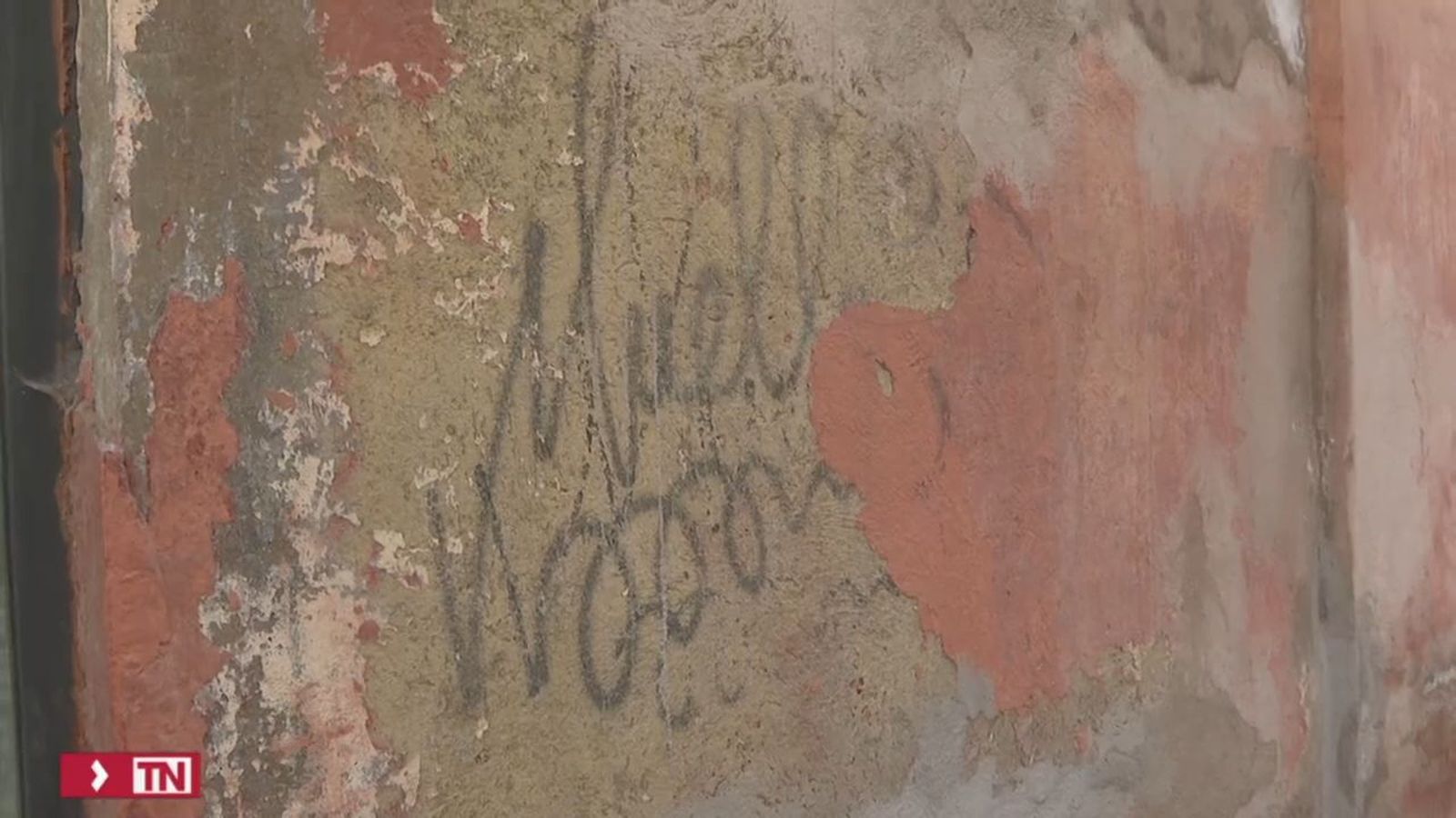 Un tercer grafiti de 'Muelle' aparece en las obras de un edificio de la Cava Alta