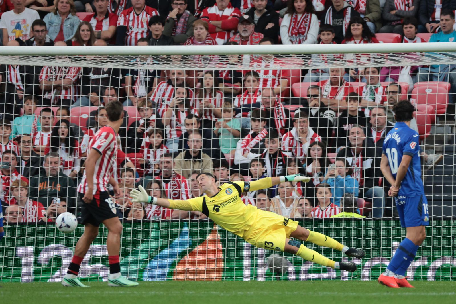 David Soria ante el Athletic