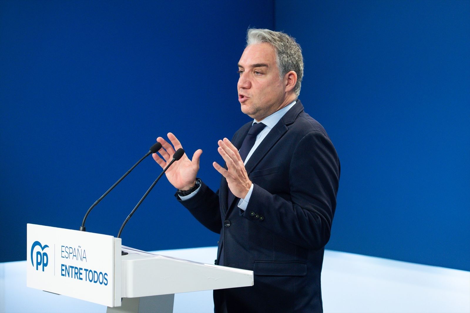 El coordinador general del PP y director de Campaña, Elías Bendodo