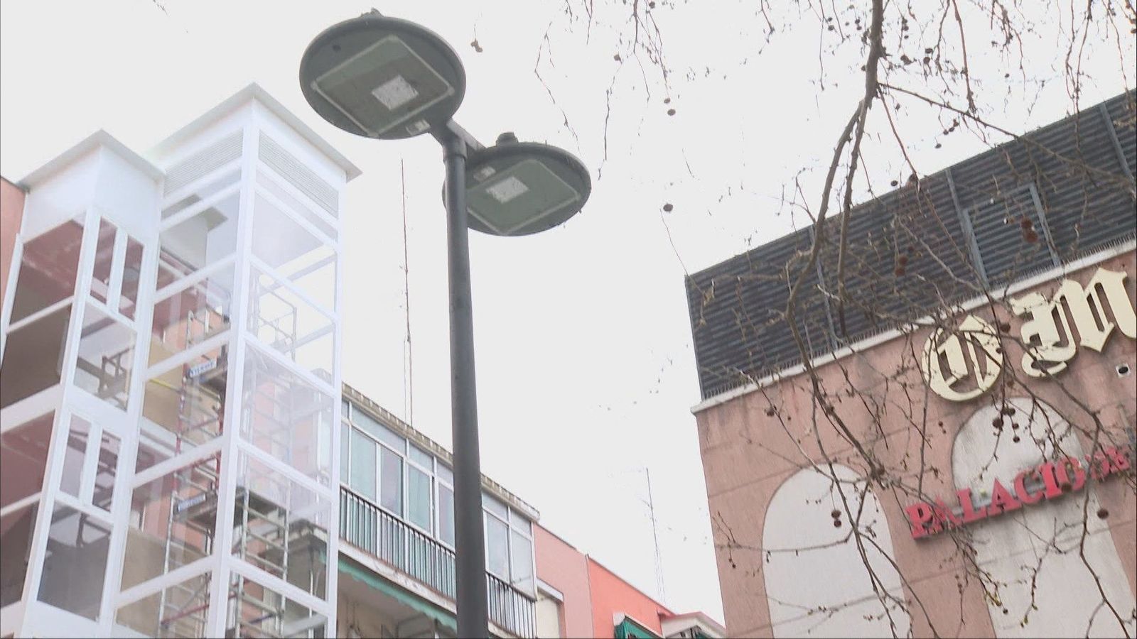 Denuncian falta de iluminación nocturna en las calles de Alcorcón: "Por la noche, mejor no salir"