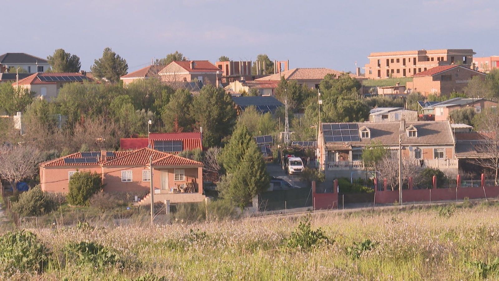 Vecinos de Mejorada denuncian la instalación de gran parque fotovoltaico a las puertas de sus casas