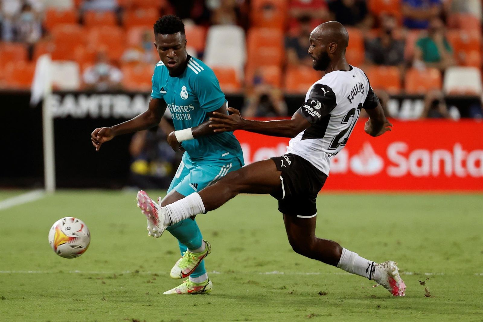 Vinicius ante el Valencia