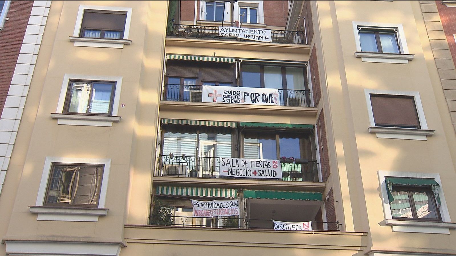El Ayuntamiento de Madrid pide calma a los vecinos de Goya que temen tener una disco bajos sus casas