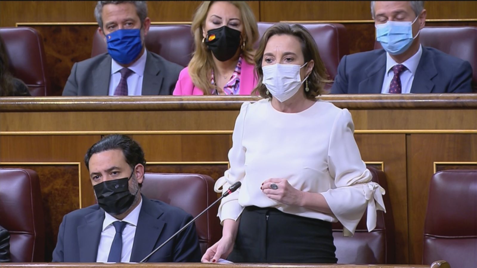 Cuca Gamarra: "Baje de manera inmediata los impuestos y elimine ministerios hoy mismo"