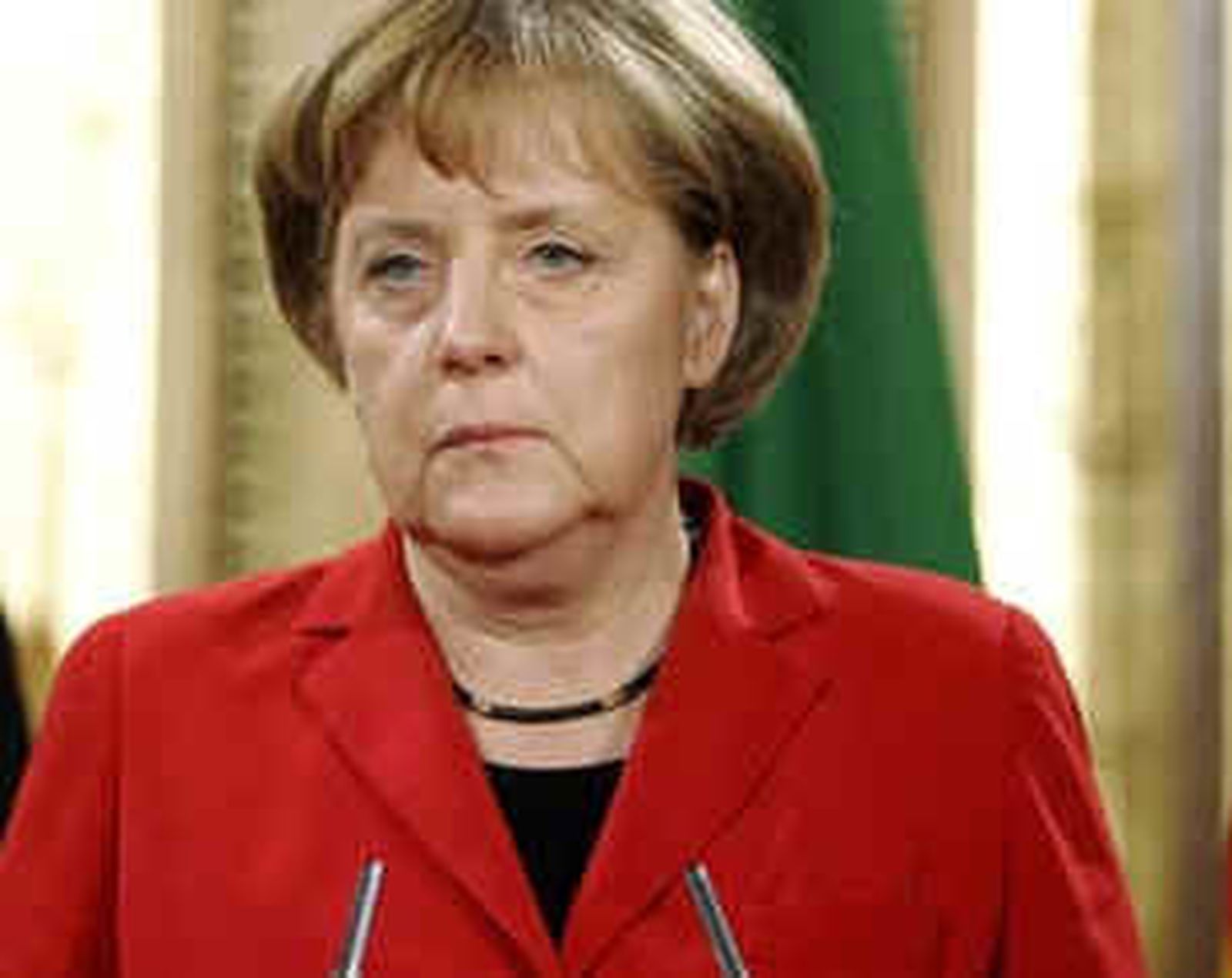 Merkel advierte que la crisis de la deuda amenaza la recuperación económica