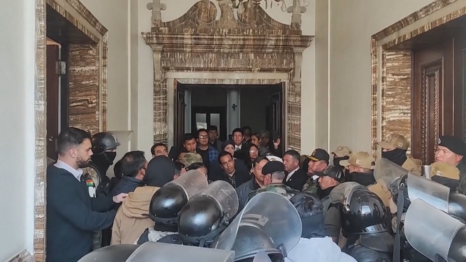 Frustrado un intento de golpe de estado en Bolivia