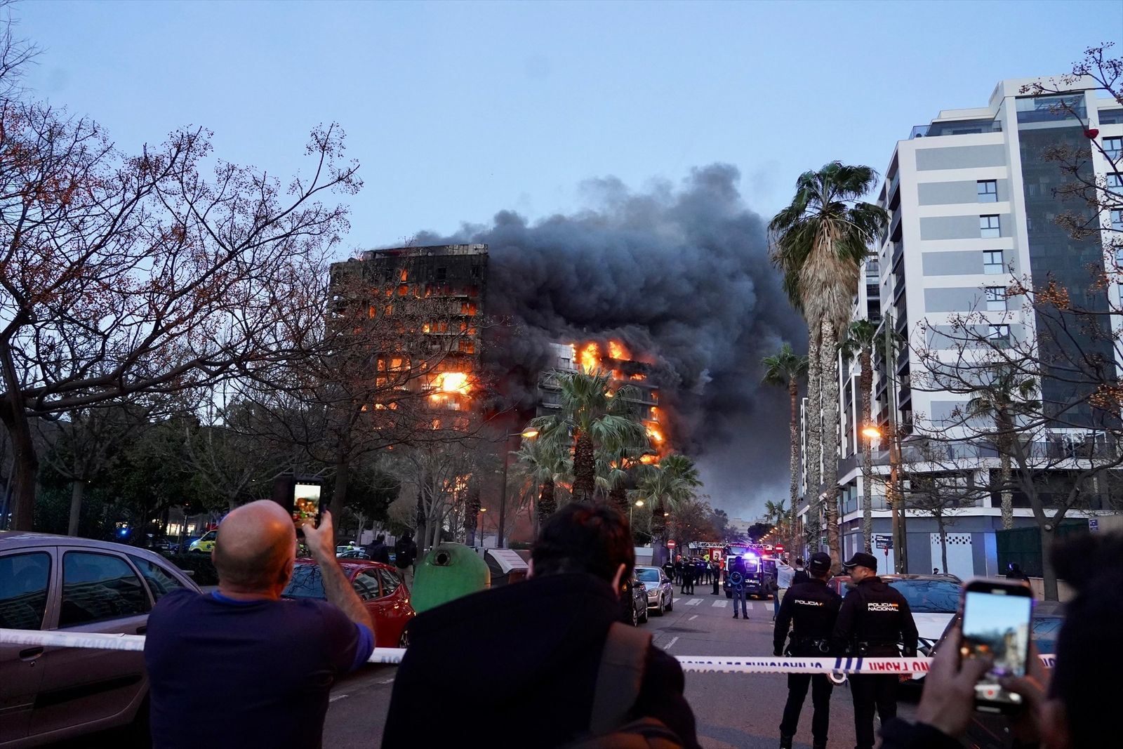 Incendio en el barrio de Campanar en Valencia