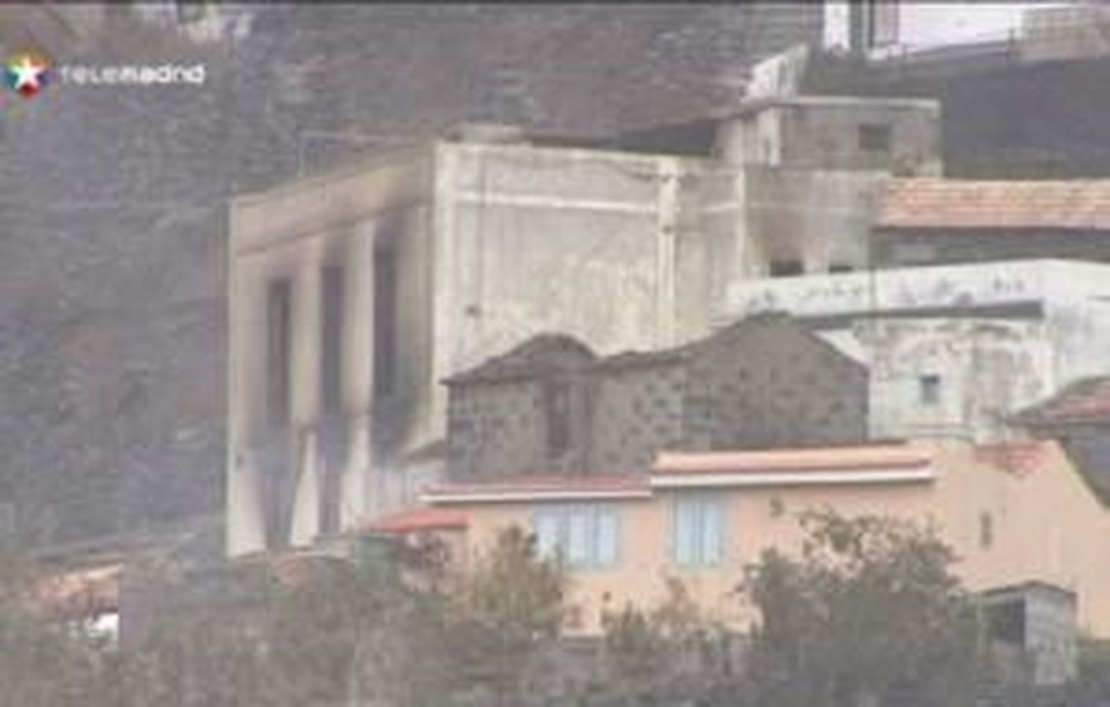 Mas de mil personas siguen evacuadas por el incendio de La Gomera