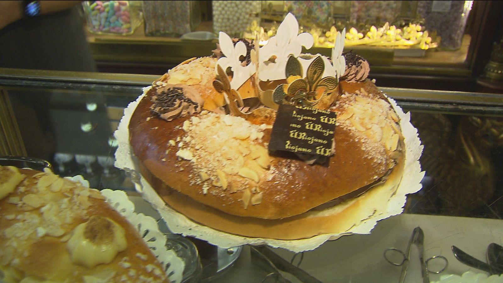 La corona de la Almudena, el postre típico de la festividad madrileña