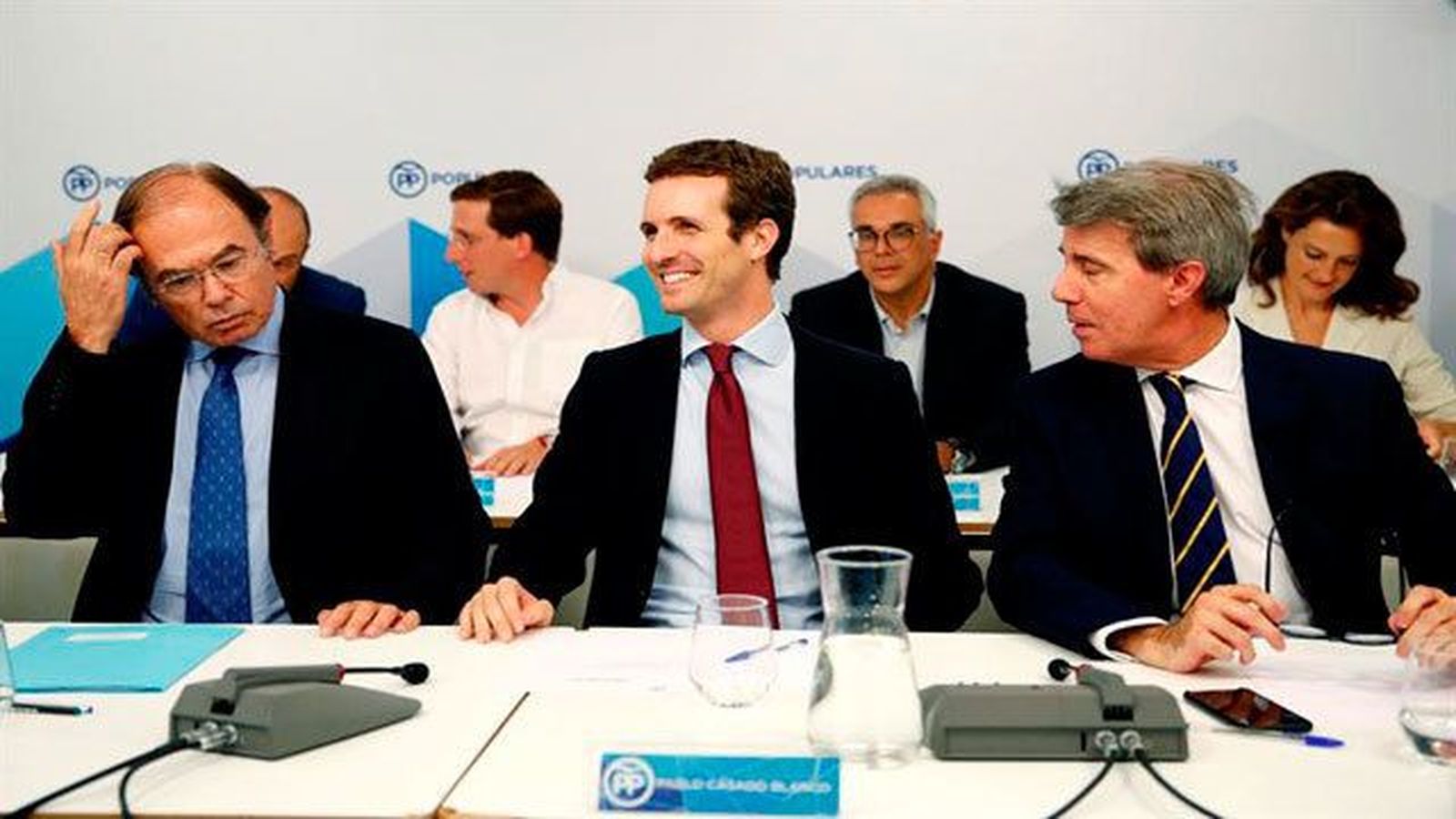 Casado replica a quienes le llaman radical que "eso es tener las cosas claras"