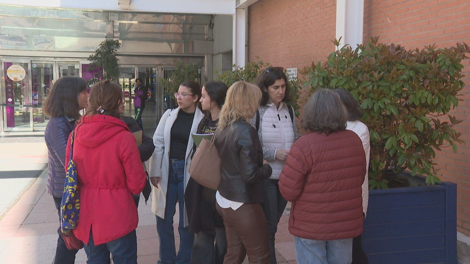 Más de 400 estafados por el cierre sin aviso de una clínica estética en San Blas: "No cogía llamadas ni mensajes"
