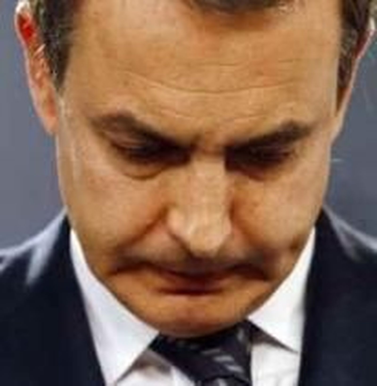 El PSOE da por hecho el relevo de Zapatero pero duda de cuándo lo anunciará