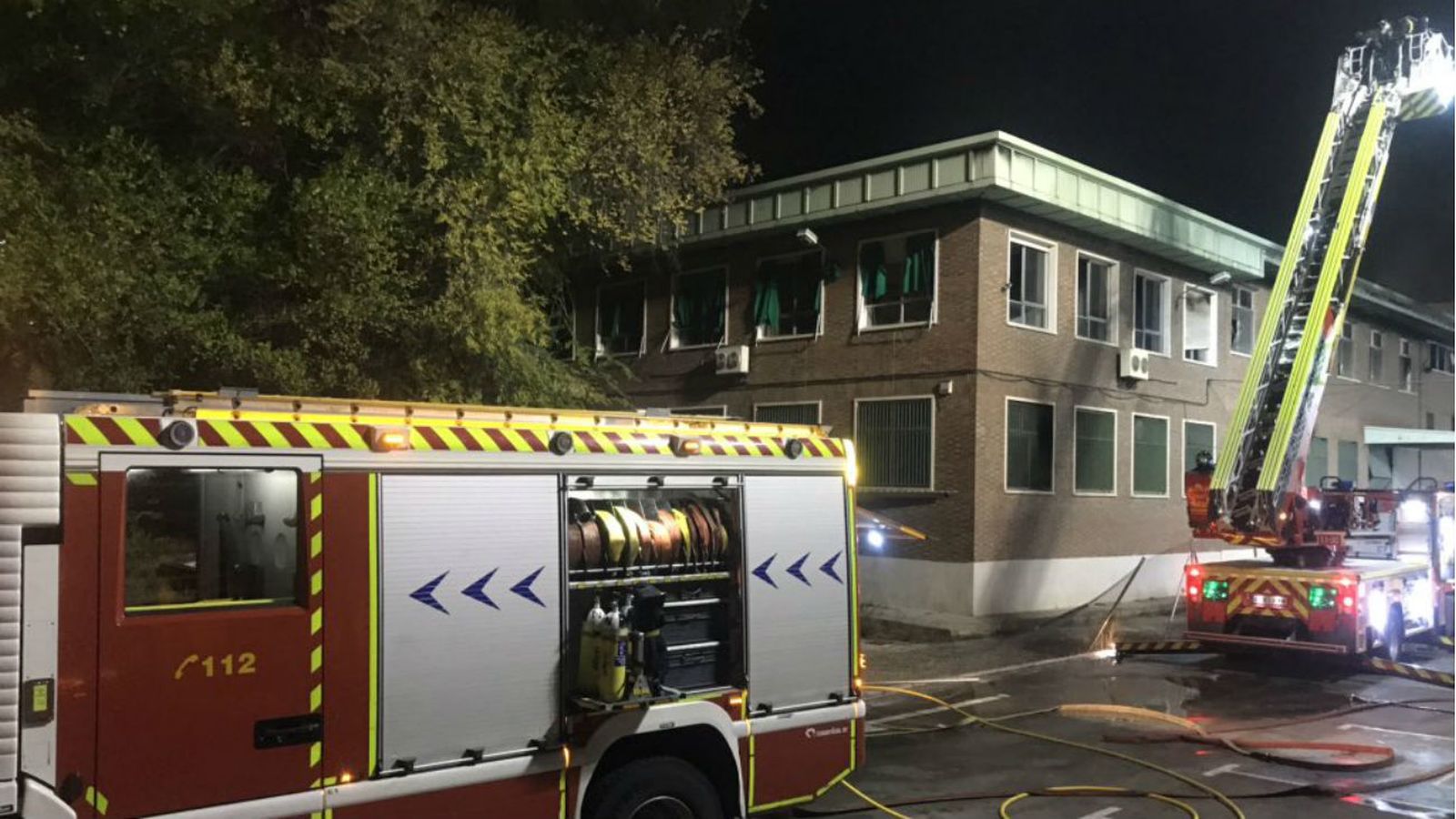 Incendio de una nave en Sanse